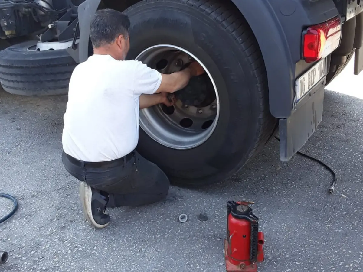 Gölhisar Oto Lastikçi